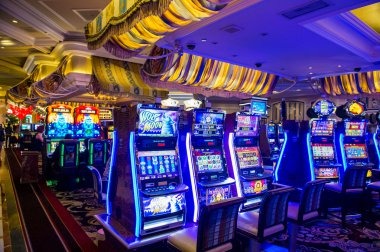 hoki 311 platform interface showing sportsbook and casino sections